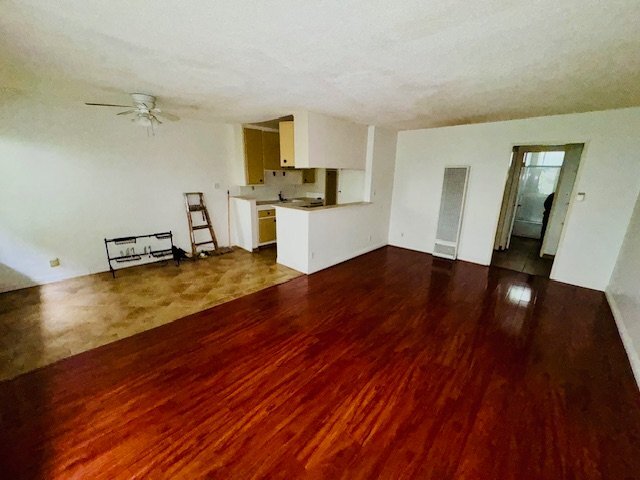 Building Photo - 610 N Wilton Pl