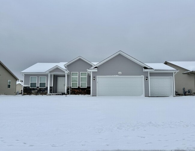 Building Photo - 2240 James Kelly Ln