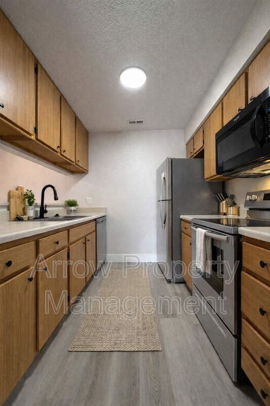 Building Photo - 2350 N 44th St