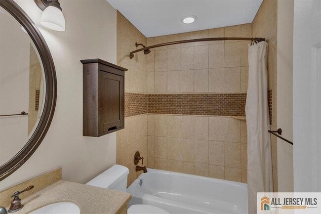 Building Photo - 48 Tanglewood Ct