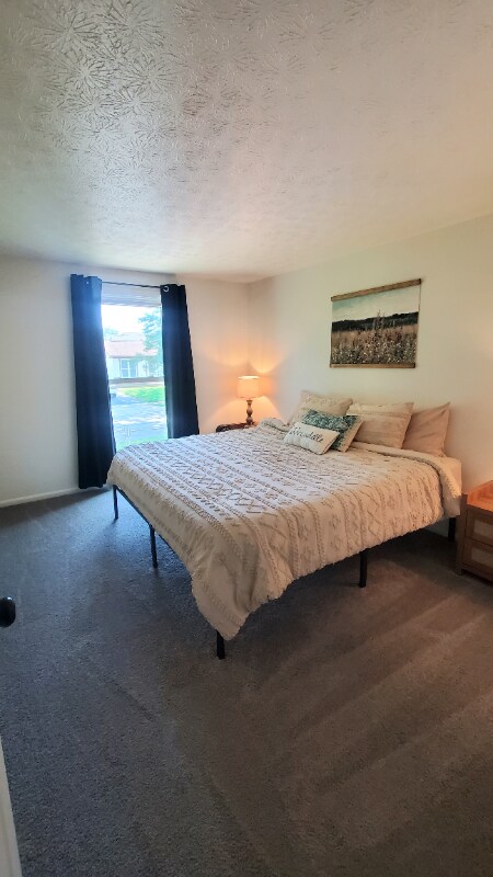 Building Photo - 977 Kyle Ave