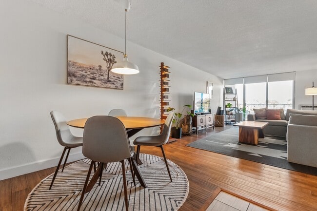 Building Photo - 4800 Hale Pky