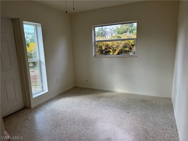 Building Photo - 345 Georgia Ln