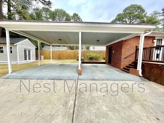 Building Photo - 1430 Pine Valley Loop