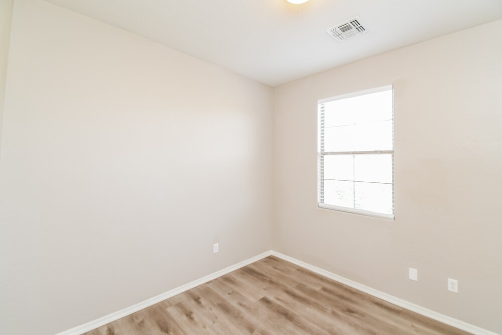 Building Photo - 865 E Stottler Dr