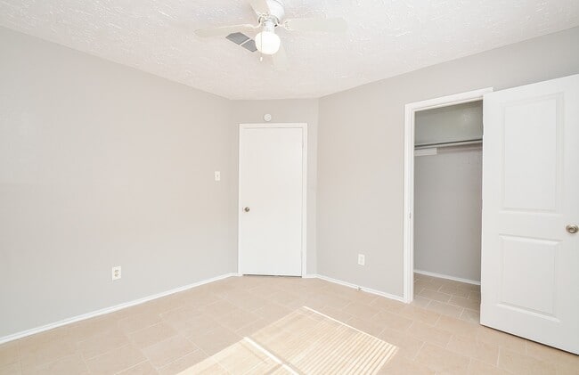 Building Photo - 8231 Furlong Ln