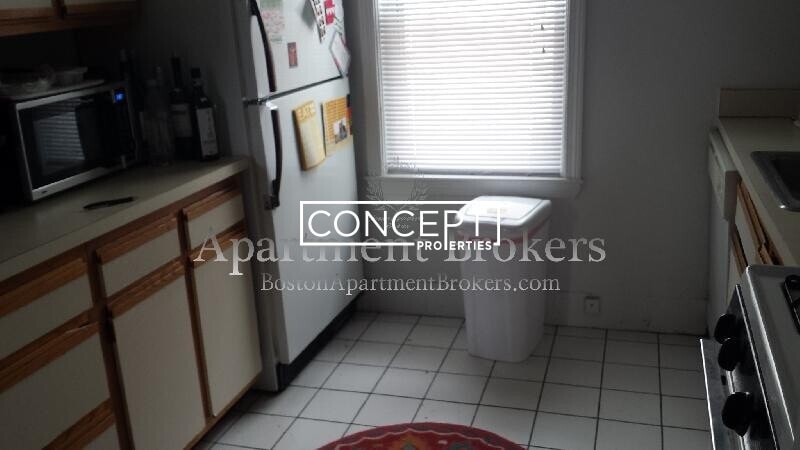 Building Photo - 26 Union St