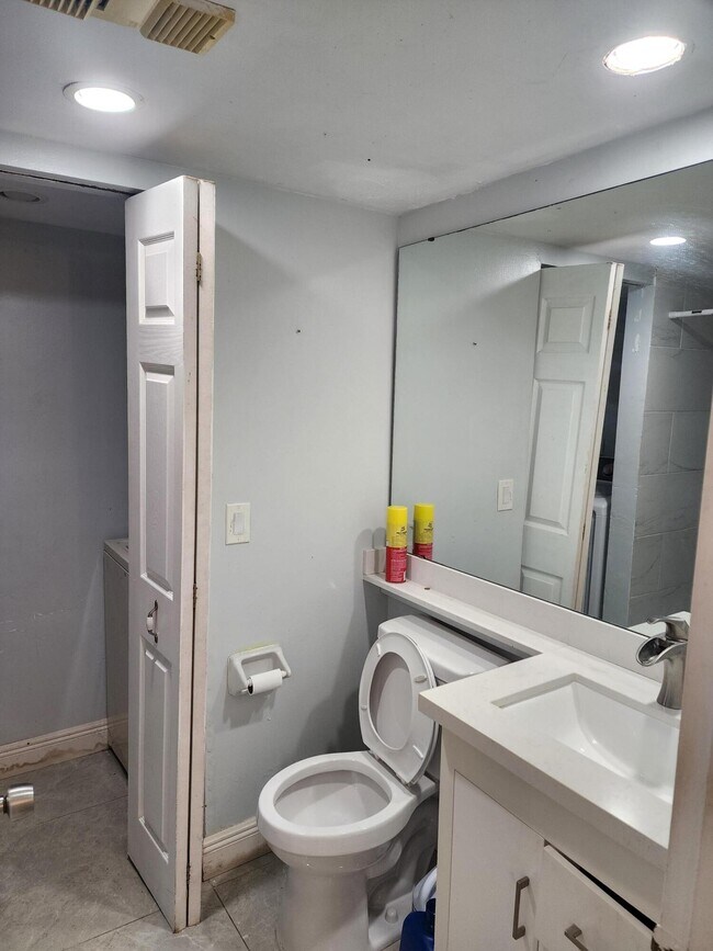 Building Photo - 1690 Forest Lakes Cir