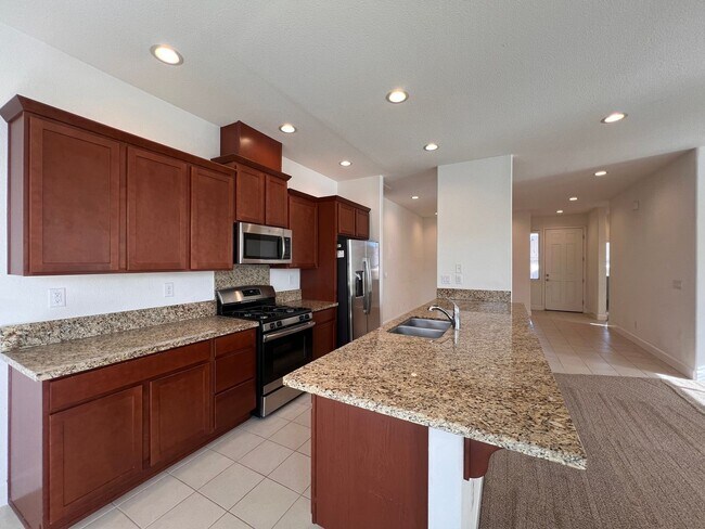 Building Photo - Spacious 3 bedroom home in Fernley