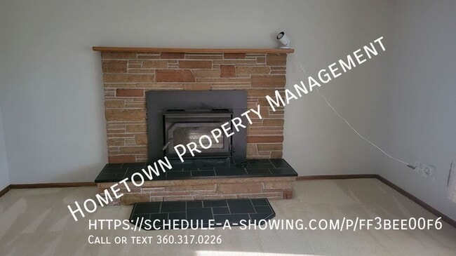 Building Photo - 3 Bedroom Rambler Available now!!