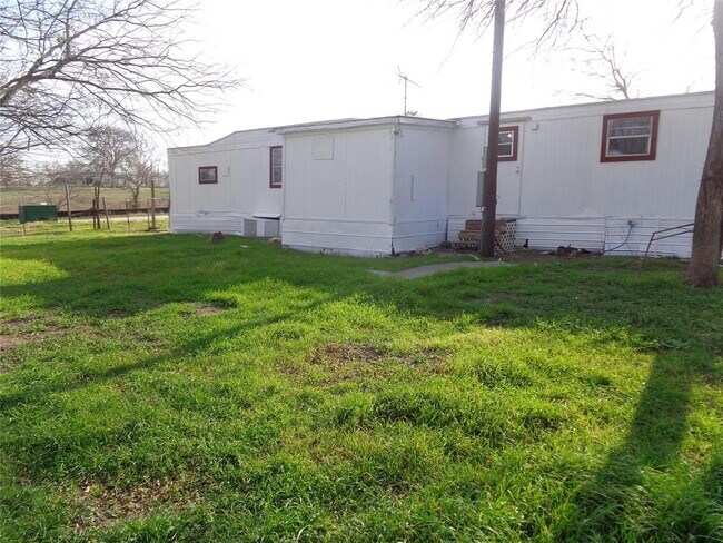 Building Photo - 910 Bunton Ln