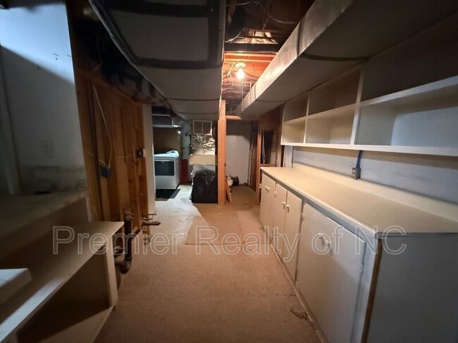 Building Photo - 208 Sonata Dr