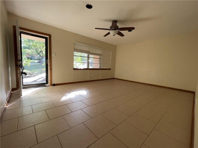 Building Photo - 2712 Pegram Ave