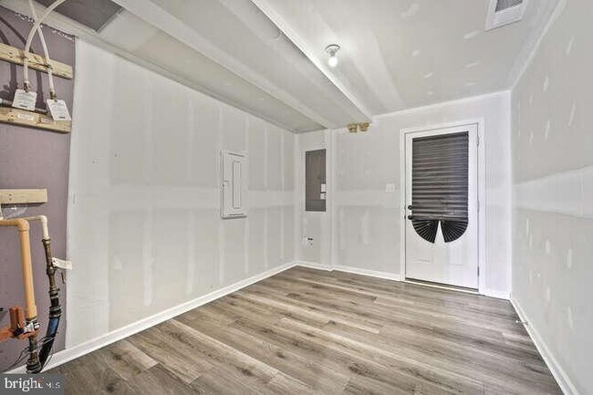 Building Photo - 68 Caswell Dr