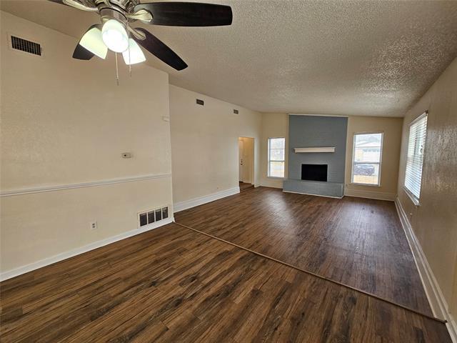 Building Photo - 308 Royal Field Dr