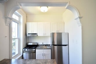 Building Photo - 148A Webster Ave