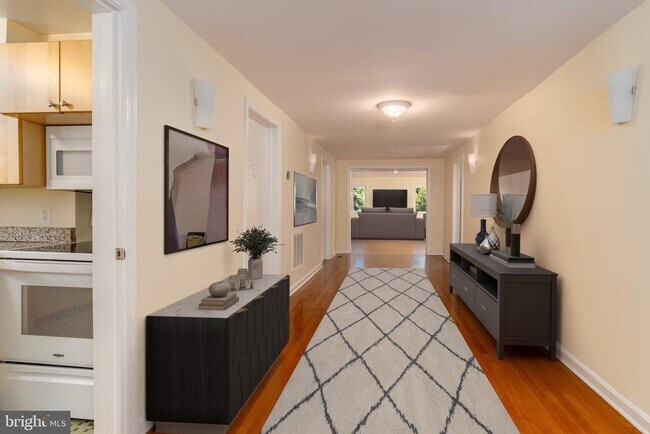 Building Photo - 6221 Walhonding Rd