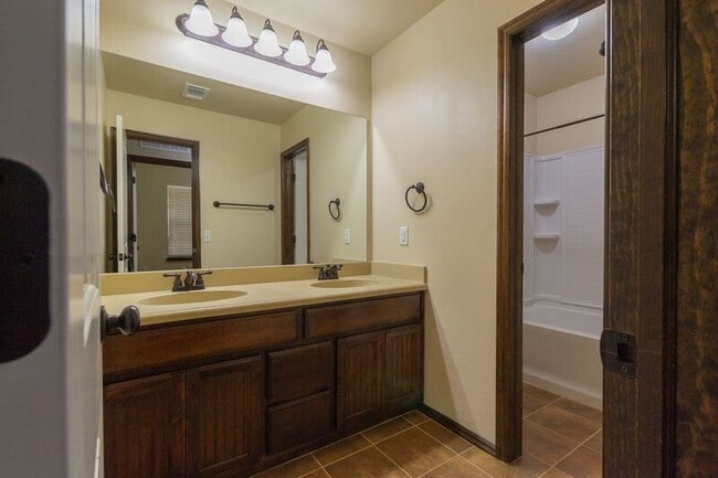 Building Photo - 2405 SW 138th St