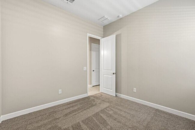 Building Photo - 293 jasper Ct