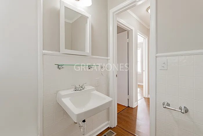 Building Photo - 2816 Friendly Ln