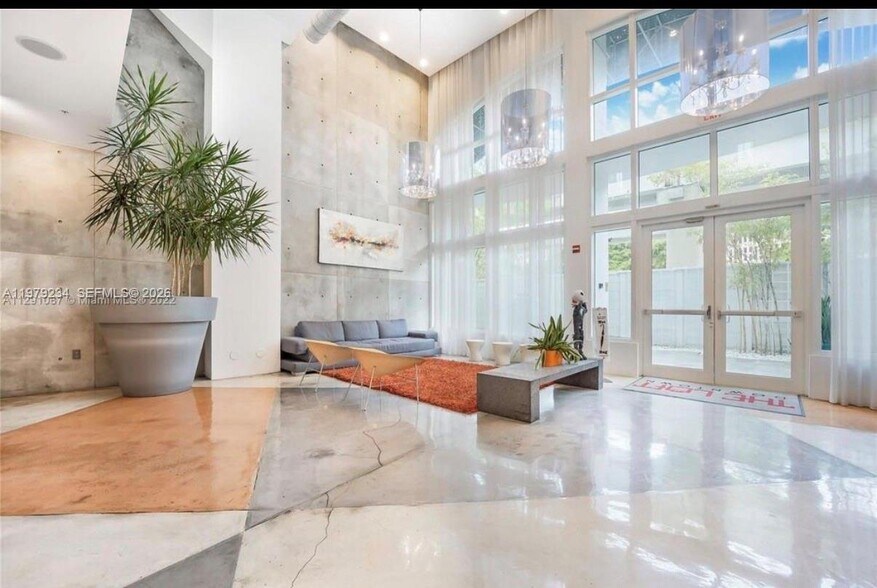 Building Photo - 234 NE 3rd St