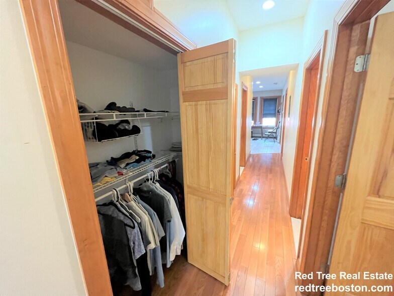 Building Photo - 655 Washington St