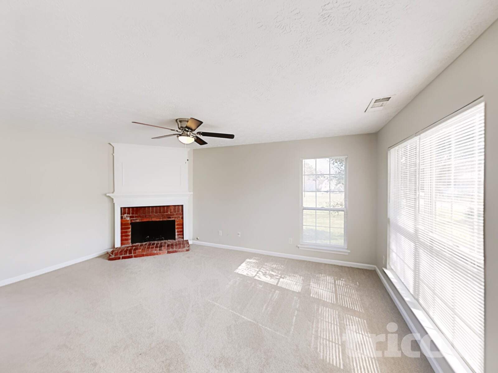 Building Photo - 936 Edgewood Ln