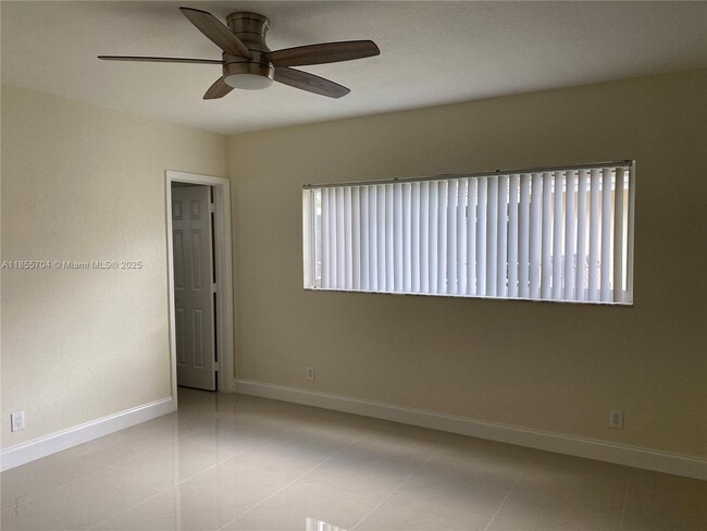 Building Photo - 4060 NW 110th Ave