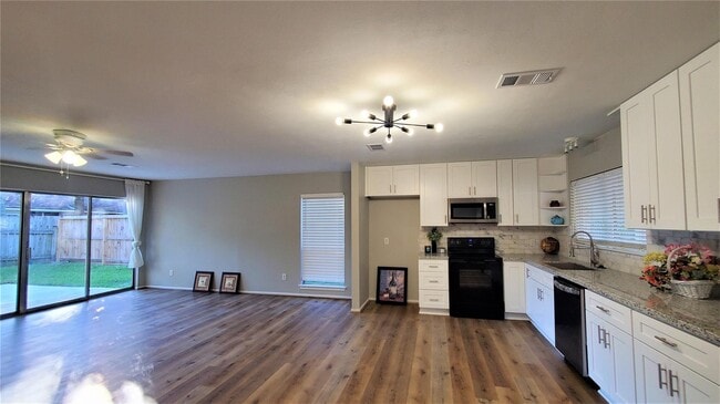 Building Photo - 14419 Cypress Leaf Dr