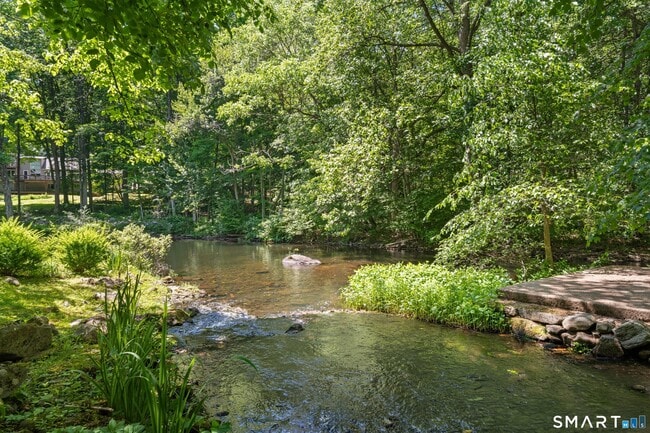 Building Photo - 286 Lyons Plain Rd