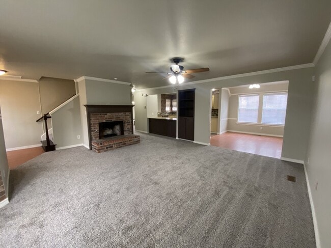 Building Photo - 3503 S Dogwood Ave