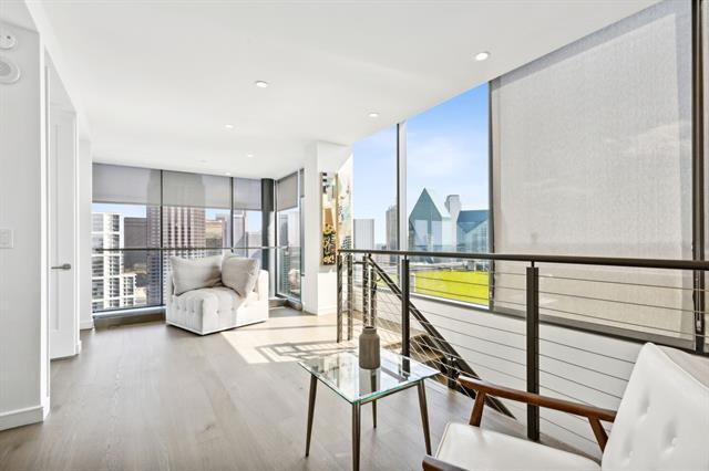 Building Photo - 2120 Olive St