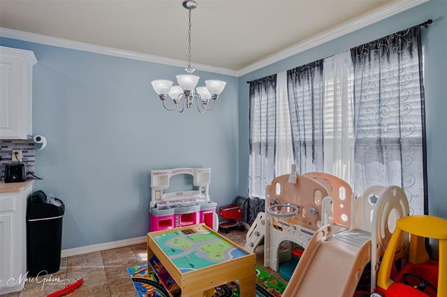 Building Photo - 615 Alex Way