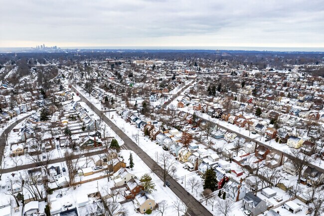 Building Photo - 3621 Silsby Rd