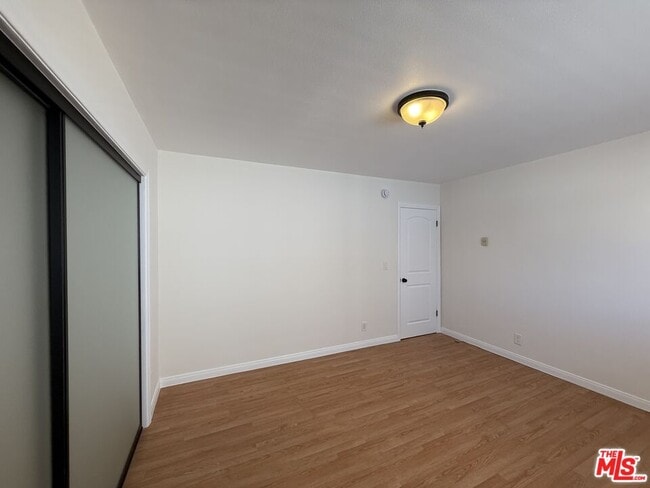 Building Photo - 314 S Clark Dr