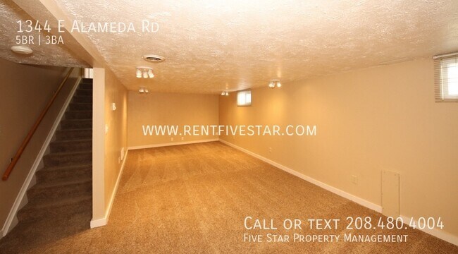 Building Photo - 1344 E Alameda Rd