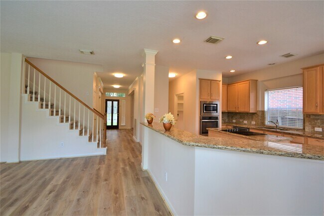 Building Photo - 5007 Bellmead Dr