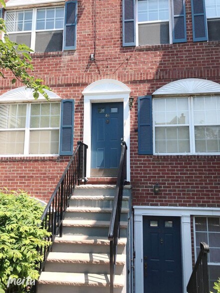 Primary Photo - 46 Vaughan Dr