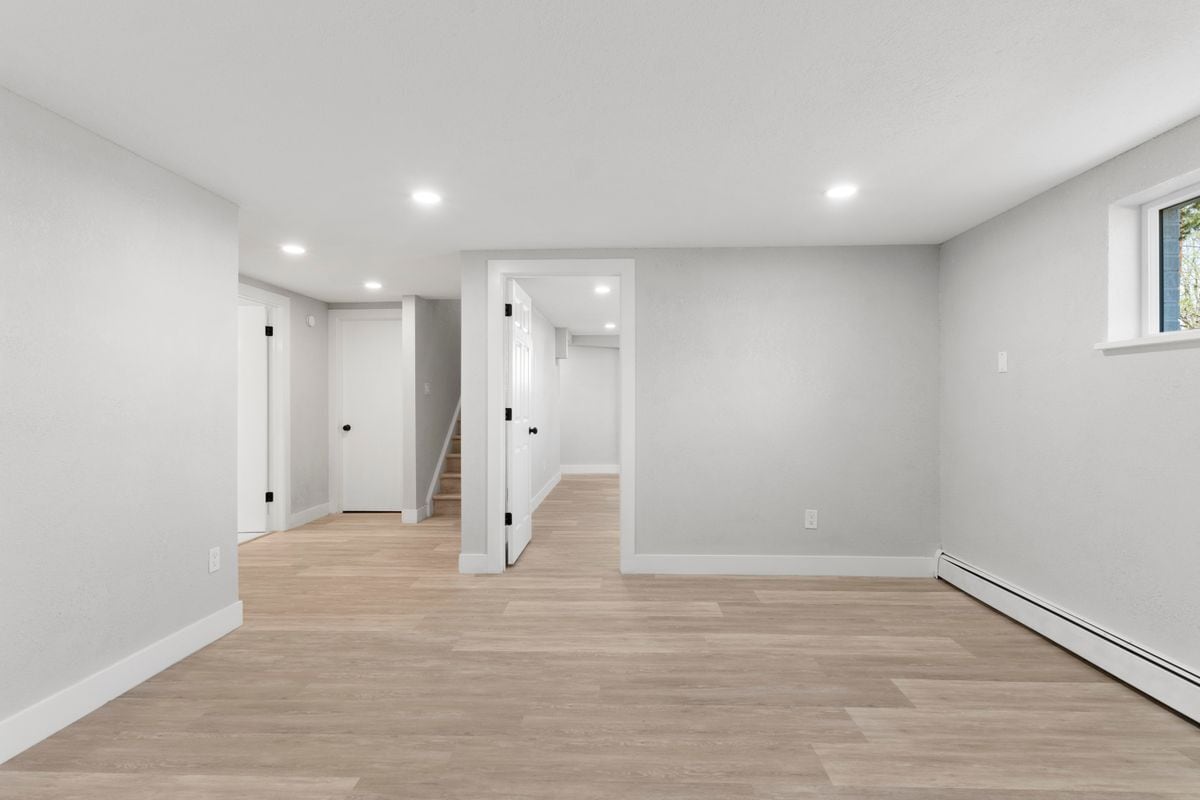 Building Photo - 2903 W 39th Ave