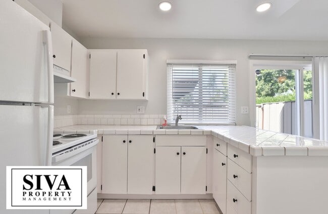 Building Photo - 202 Litchi Grove Ct