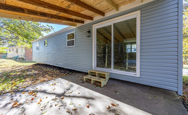 Building Photo - 476 Fielding Dr