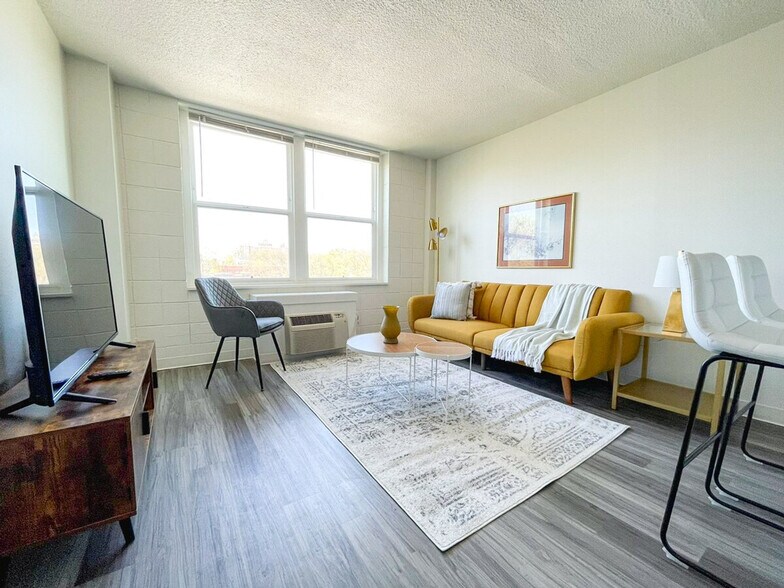 Building Photo - 2515 Burnet Ave