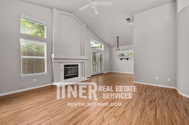 Building Photo - 2337 Fallwater Ln