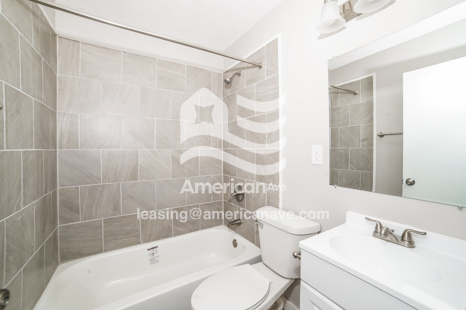 Building Photo - 1214 E Corrington Ave