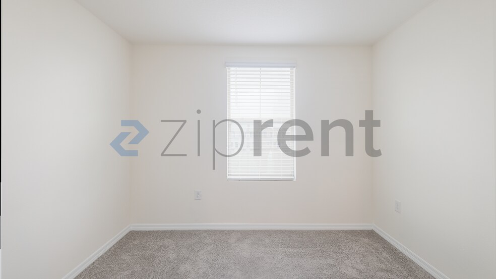 Building Photo - Unit