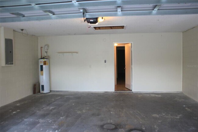 Building Photo - 10579 Satinwood Cir