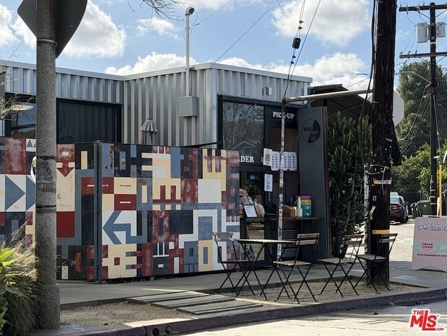 Building Photo - 2445 Harwood St