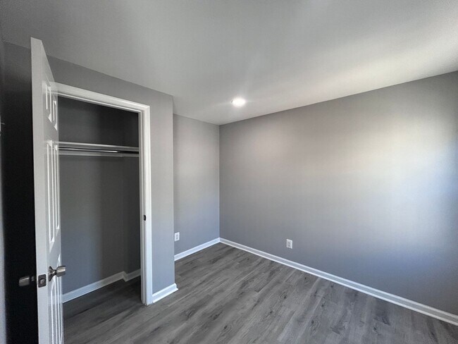 Building Photo - 1200 Bayard St