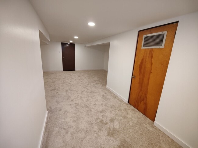 Building Photo - *Well-Maintained & Spacious 3BD/1.5BA Single Family Home Available in Baldwin*