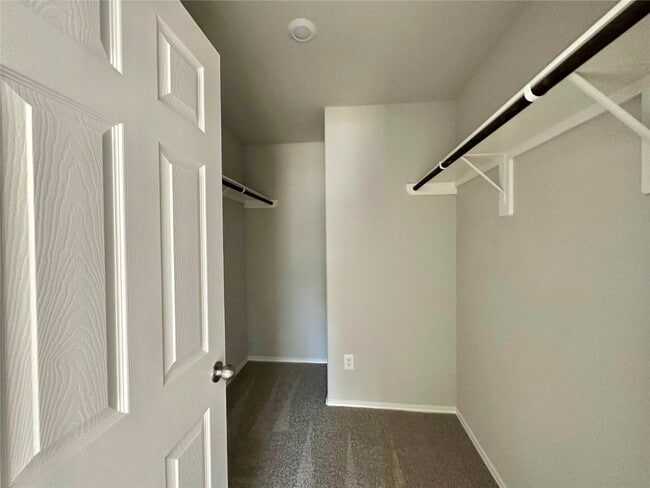 Building Photo - 270 Cumberland Forest Dr